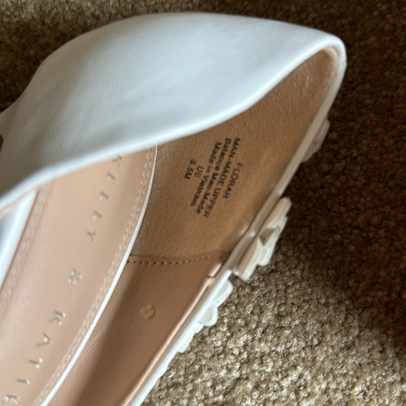 Kelly & Katie Flowered White & Gold Heels - Picture 6 of 7